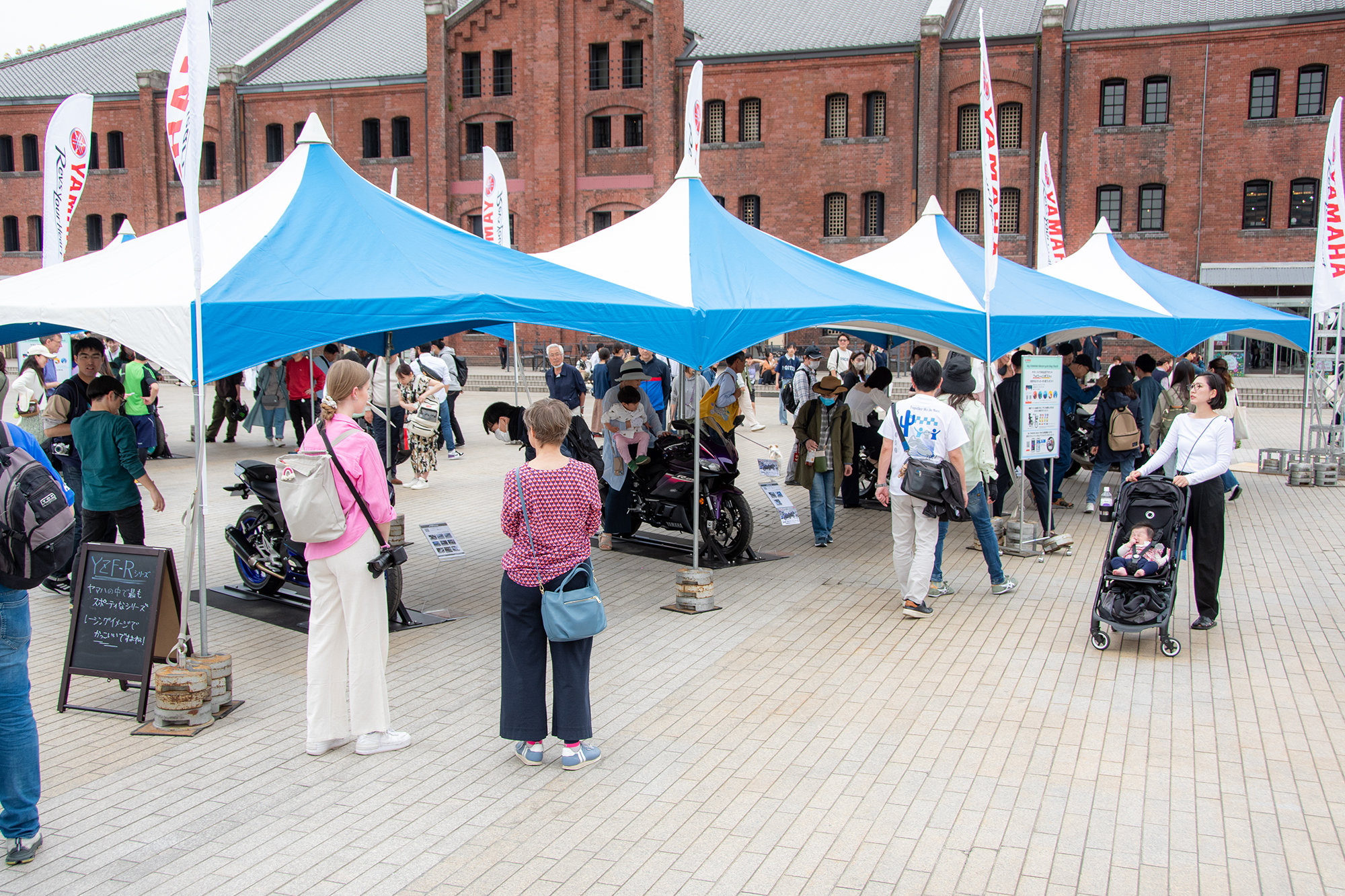 あるいはご家族そろって、ぜひご来場くださいね。